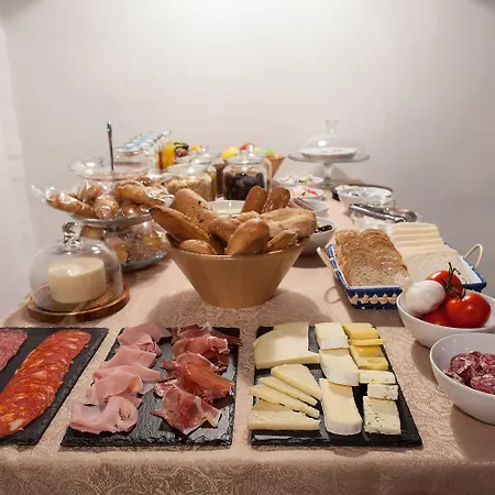 Bed In Bed & Breakfast