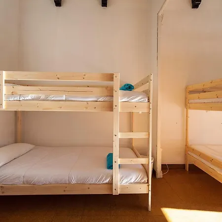 Bed & Breakfast Bed In Gerona