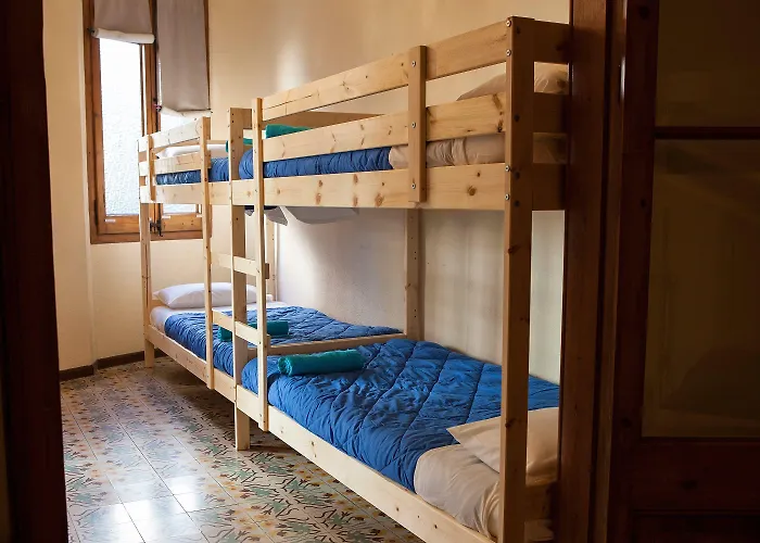 Bed In ベッド・アンド・ブレックファスト 2*