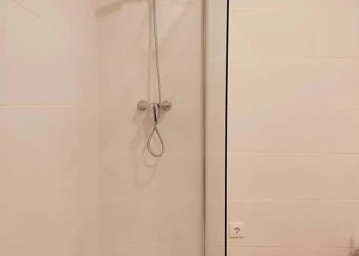 ベッド・アンド・ブレックファスト Bed In 2*