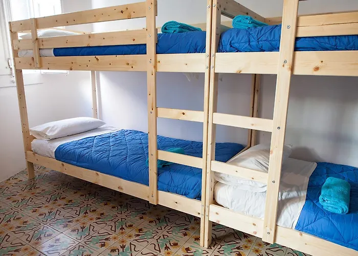 ベッド・アンド・ブレックファスト Bed In 2*