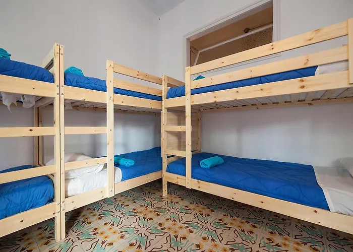 Bed In ベッド・アンド・ブレックファスト ジローナ