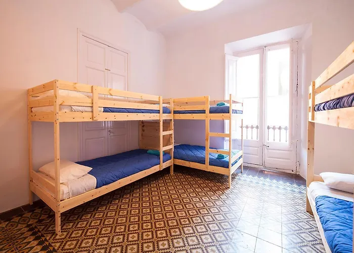 Bed In 2* ジローナ