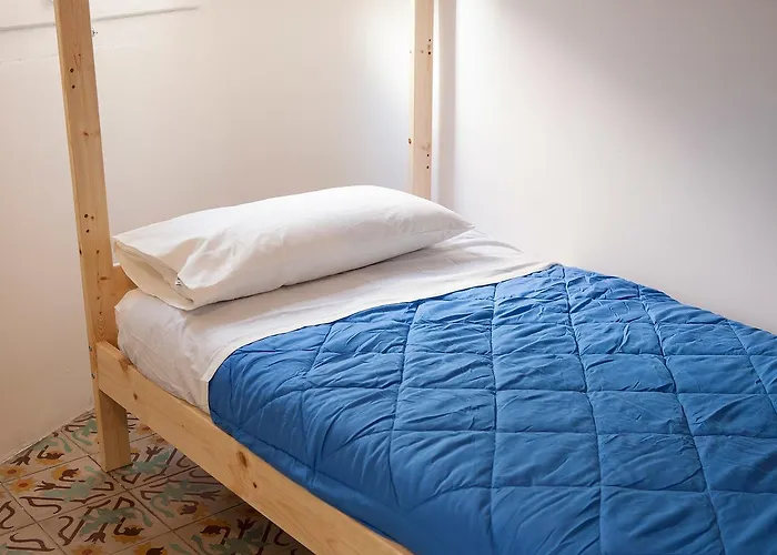 ベッド・アンド・ブレックファスト Bed In ジローナ