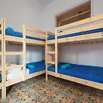 Bed In Alojamento de Acomodação e Pequeno-almoço Girona