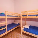 Bed In Alojamento de Acomodação e Pequeno-almoço 2*